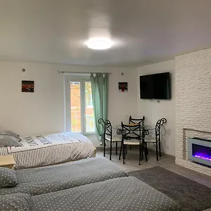 Appartement Formidable Studio Au Cœur Historique De, Fréjus
